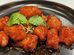 红酒泡沫牛仔粒-荟廷·晶萃(陆家嘴尚悦湾店)
