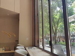 -VERIE BAKEHOUSE