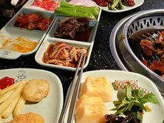 -釜御山海鲜烤肉火锅自助(新城市中心店)
