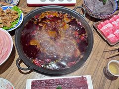 -旧街市鲜货老火锅(大光路店)