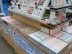 -名创优品(中原万达2F店)