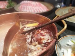 鸳鸯锅-老墙根涮肉·铜锅·烧烤(欢乐谷·王四营店)