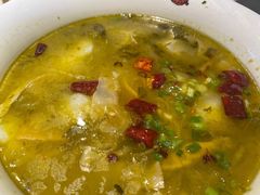 -渝是乎酸菜鱼·川渝小炒(新世界百货望京店)