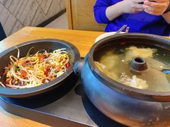 云南经典汽锅鸡-云海肴·汽锅鸡·云南菜(苏州中心店)
