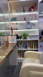 -Tloml salon