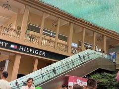 -王府井奥莱临潼小镇(临潼店)