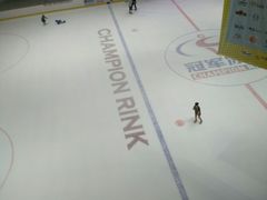-冠军冰场CHAMPION RINK(凯德广场店)