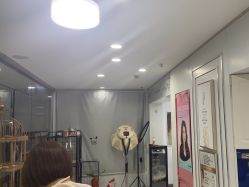 -镁连社·美联社