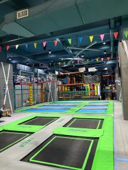 -反弹蹦床公园·亲子乐园·团建·派对(尚品奥莱店)