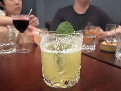 Prague Spring布拉格之春-毛毛虫酒吧
