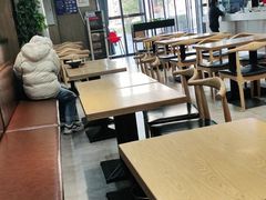 大堂-三好食堂(煎饺·馄饨·肉饼米线·盛世广场店)