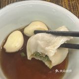 这家的饺子好吃，糖醋里脊也好吃！