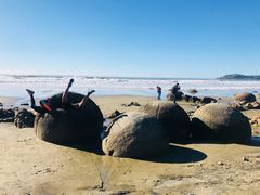 -摩拉基大圆石