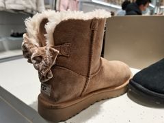 -UGG(燕莎奥特莱斯购物中心店)