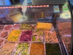 -万记麻辣烫国展总店
