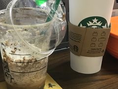 摩卡可可碎片星冰乐、美式-星巴克(北京天坛东路店)