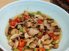 -渝信川菜 · 川味家常菜(财富购物中心店)