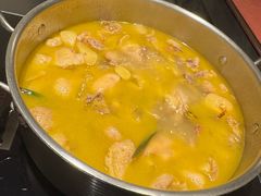 -鲜入唯煮·港式海鲜牛肉火锅(金宝街店)