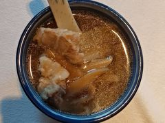 -八府香鸭·啫啫煲(华山路店)