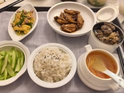 -玥奢国际母婴护理中心(滨江宝龙店)
