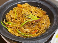金针菇粉丝肥牛煲-有璟阁港式餐厅(国贸商城店)
