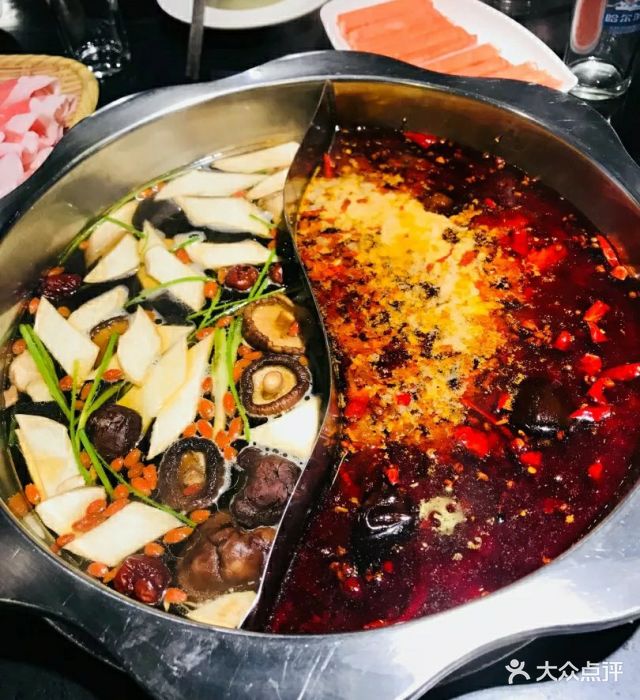 重庆老厂长老火锅(中原城市广场店)菌菇牛油鸳鸯锅图片 - 第3张