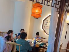 -荷塘秋月·本帮江浙菜(国权路店)