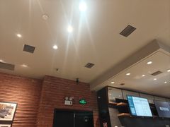 -星巴克(上海虹桥新天地二店)