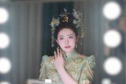点击看大图 -爱伊人婚纱礼服美妆馆