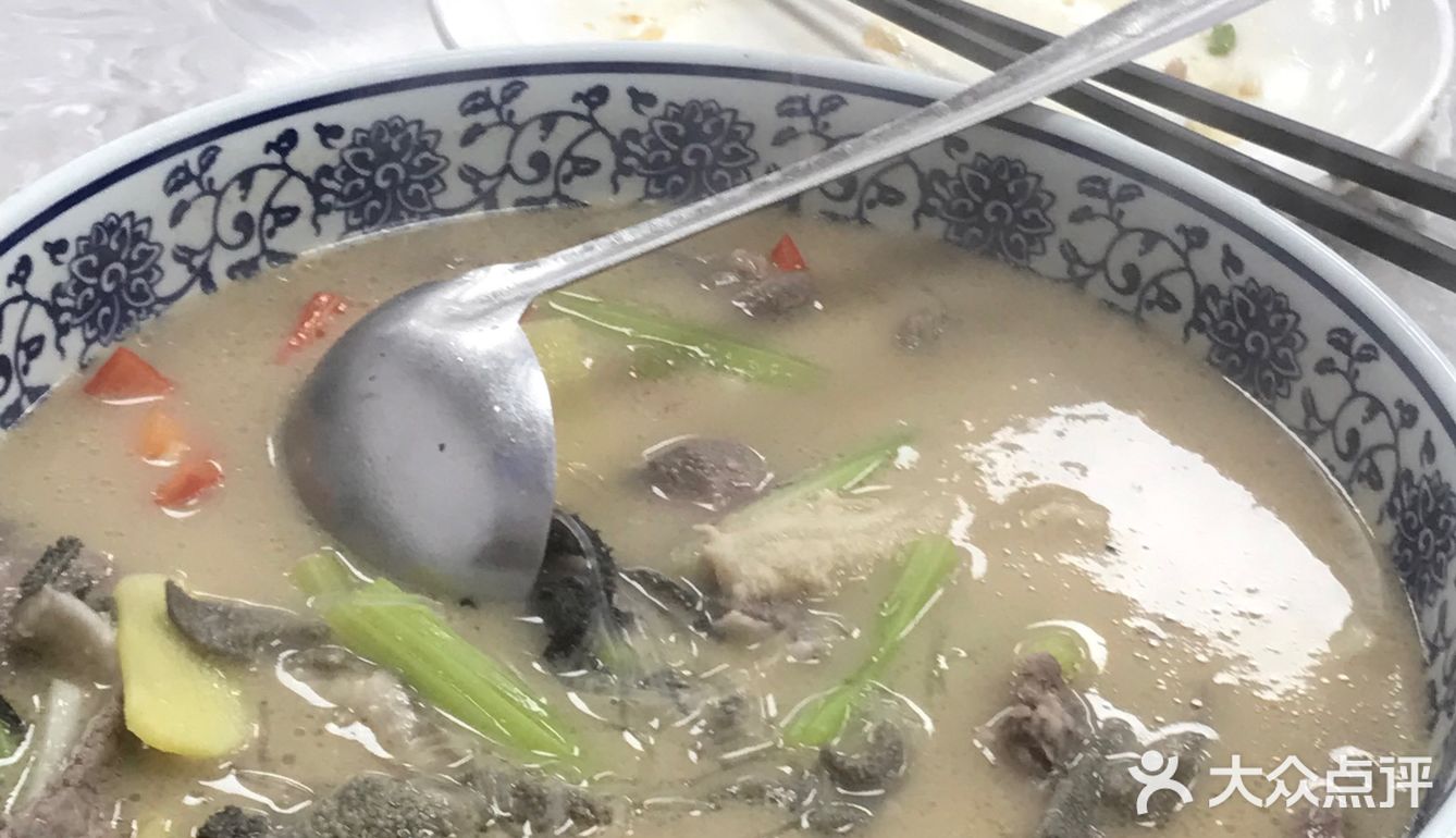 第一次去点了一个胡椒进牛杂还是牛肉不记得了