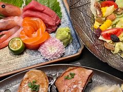 -铭牛烧肉·和牛海鲜自助(高新月牙湖店)