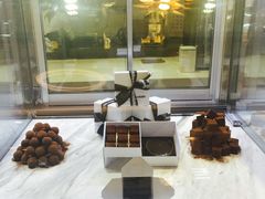 面包甜点陈列柜-Awfully Chocolate(来福士广场店)