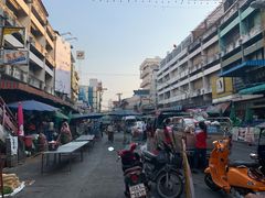 -瓦洛洛传统市场