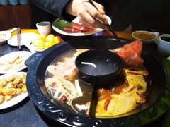 菌汤鸳鸯锅-九宫格老灶火锅