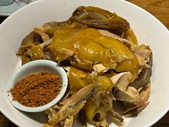 -头上红煨盐鸡·非遗院子餐厅