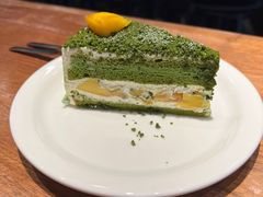 芒果抹茶奶油奶酥蛋糕-black rainbow coffee