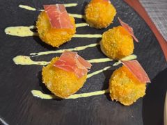 -MONICH牛排融合餐厅(和义大道购物中心店)