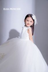 -亲亲宝贝艾尔莎亲子摄影会馆(中华路店)