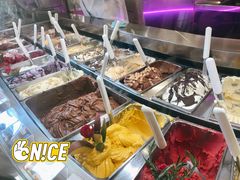 -Gelateria Dondoli