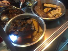 -松树干拌面店