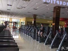 -曹路体育中心