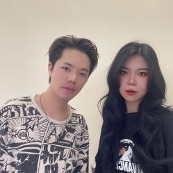 -摩卡造型·烫染·接发