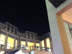 -王府井奥莱临潼小镇(临潼店)
