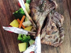 迷迭香烤羊脊排配时蔬-SISTERS BAR RESTAURANT川意酒馆(嘉善老市H楼店)