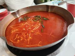 -毛辣果·贵州红酸汤牛肉火锅(西单店)