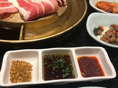 -猪啊牛呀羊啊铜盘烤肉(正大广场店)