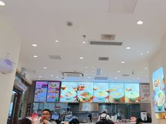 -小杨生煎(金山百联购物中心3楼店)