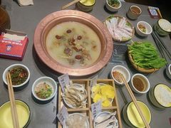 -阿婆情腊排骨火锅·野生菌季(古城旗舰店)