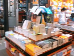 -西西弗书店&矢量咖啡(凯德晶萃广场店)