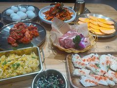 -青瓦餐厅·生鱼片·韩园烤肉(西塔店)